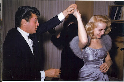 Inviting celebrities of the order of Tony Curtis and Janet Leigh